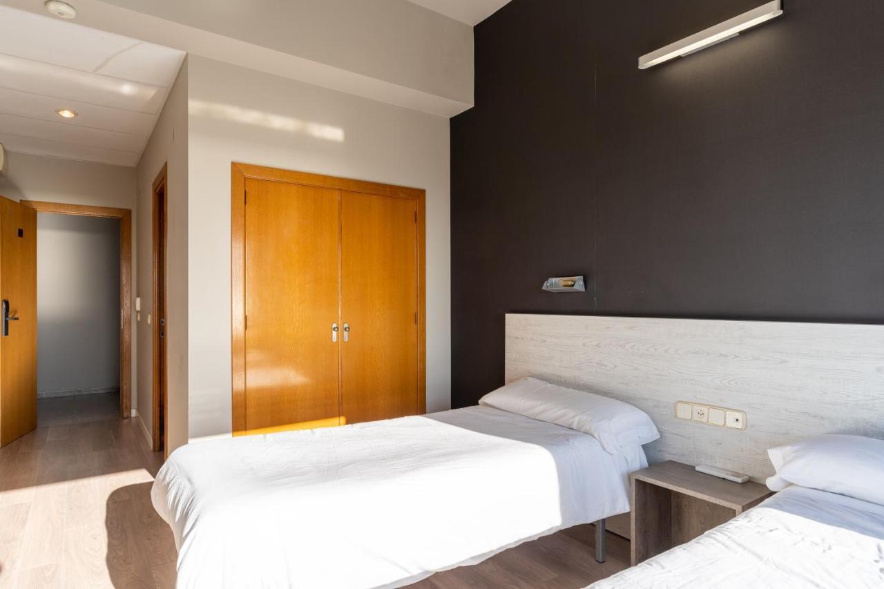 Costablanca Explore Hostel Sports & Events La Mariña Екстериор снимка