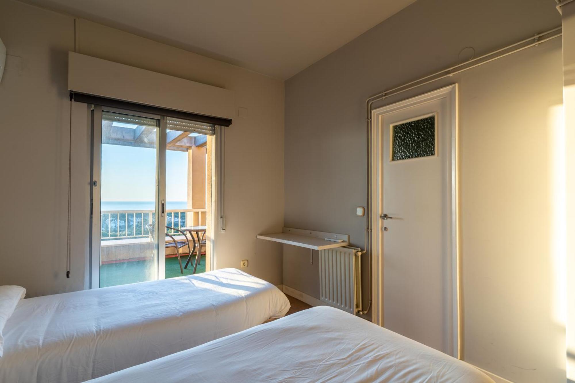 Costablanca Explore Hostel Sports & Events La Mariña Екстериор снимка