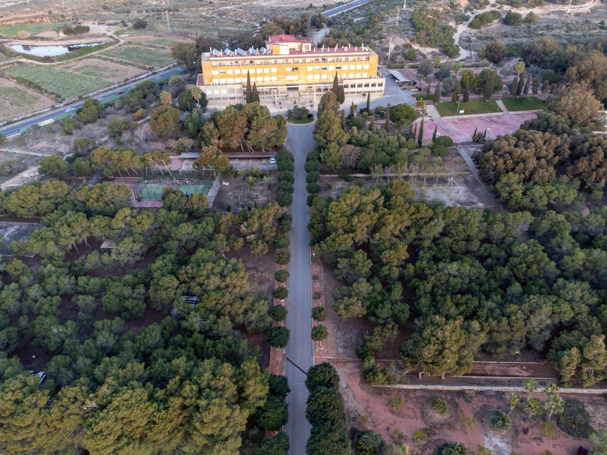 Costablanca Explore Hostel Sports & Events La Mariña Екстериор снимка