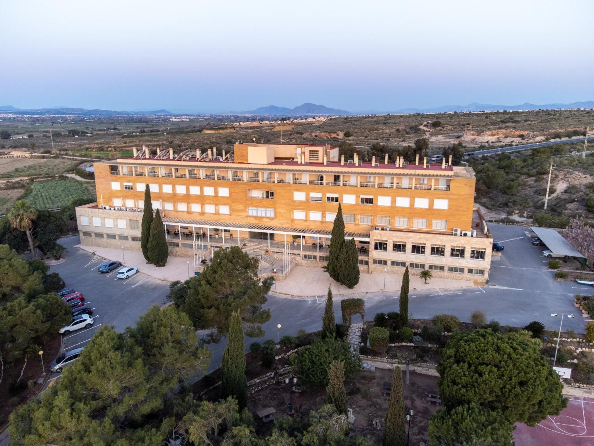 Costablanca Explore Hostel Sports & Events La Mariña Екстериор снимка
