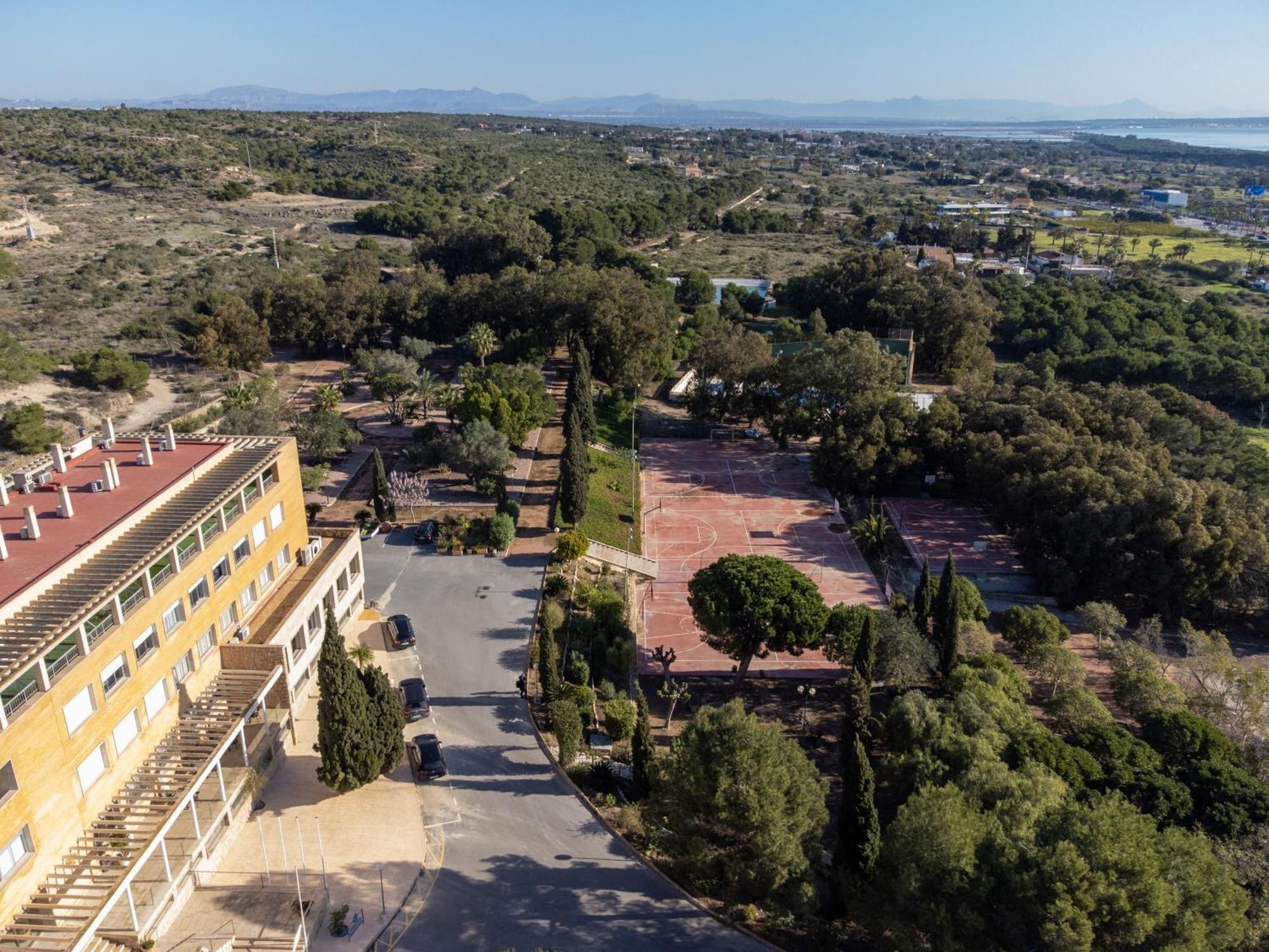 Costablanca Explore Hostel Sports & Events La Mariña Екстериор снимка