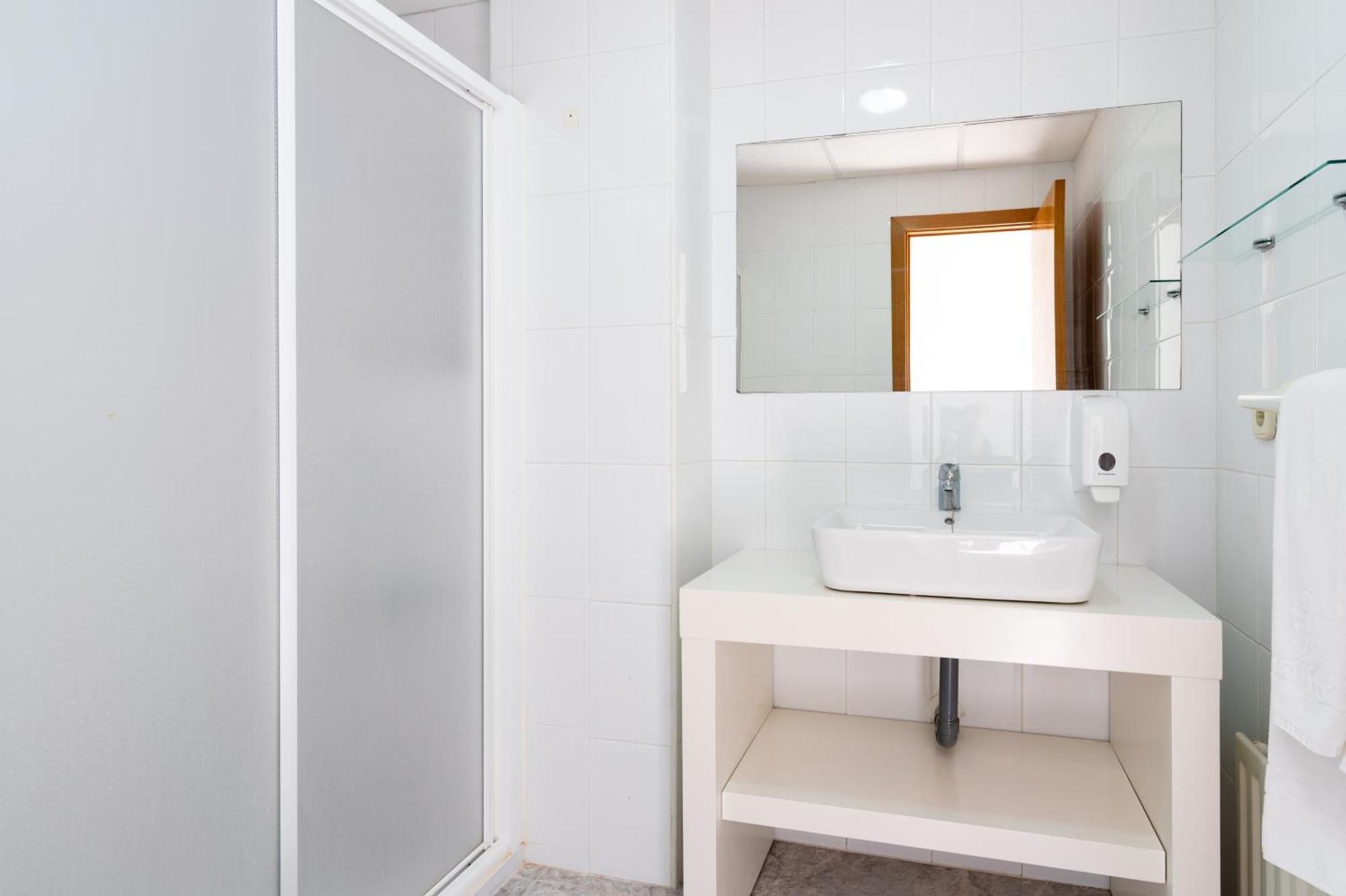 Costablanca Explore Hostel Sports & Events La Mariña Стая снимка